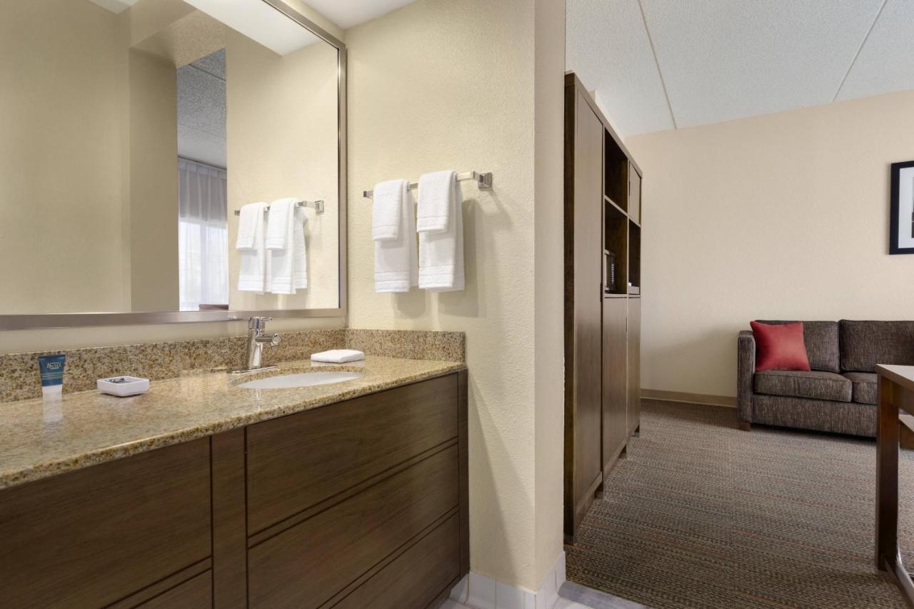 Four Points By Sheraton Raleigh North Εξωτερικό φωτογραφία