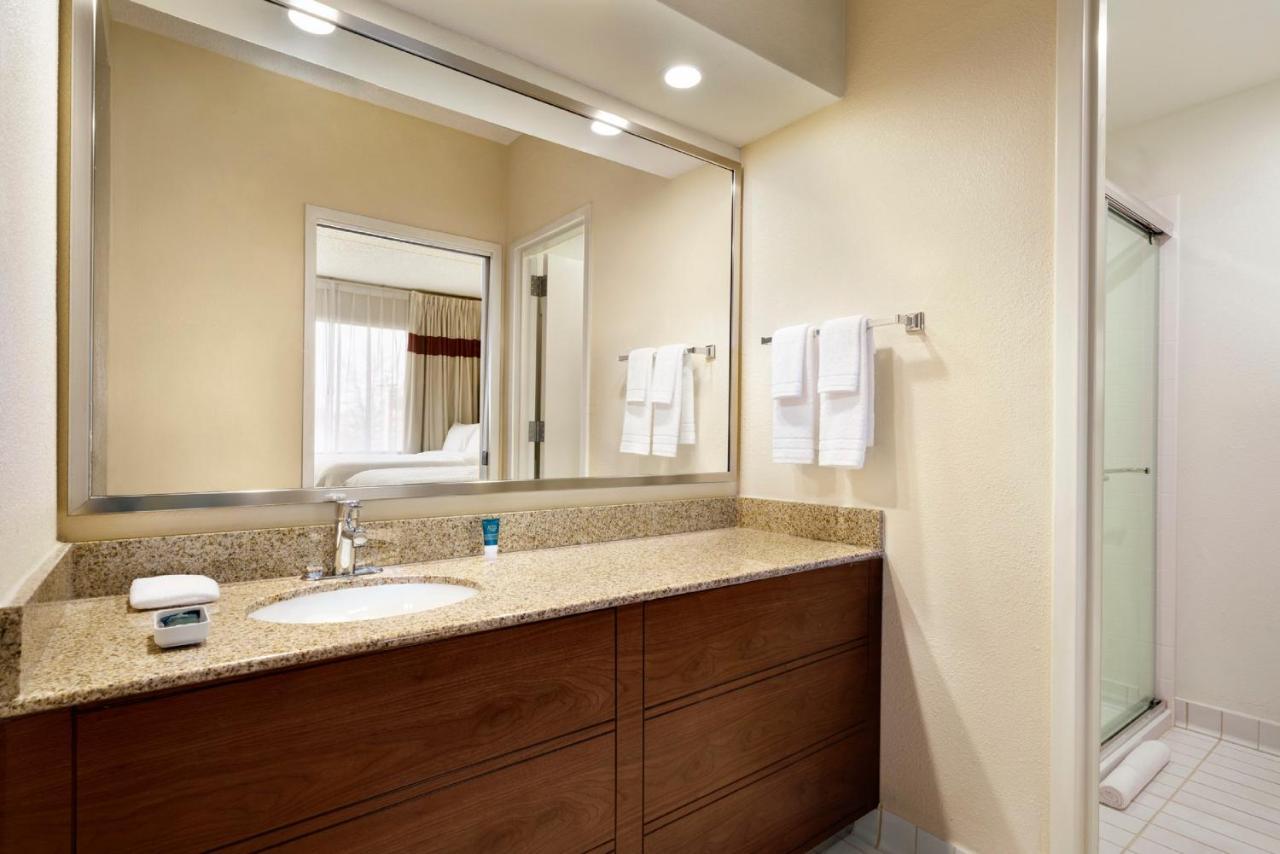 Four Points By Sheraton Raleigh North Εξωτερικό φωτογραφία